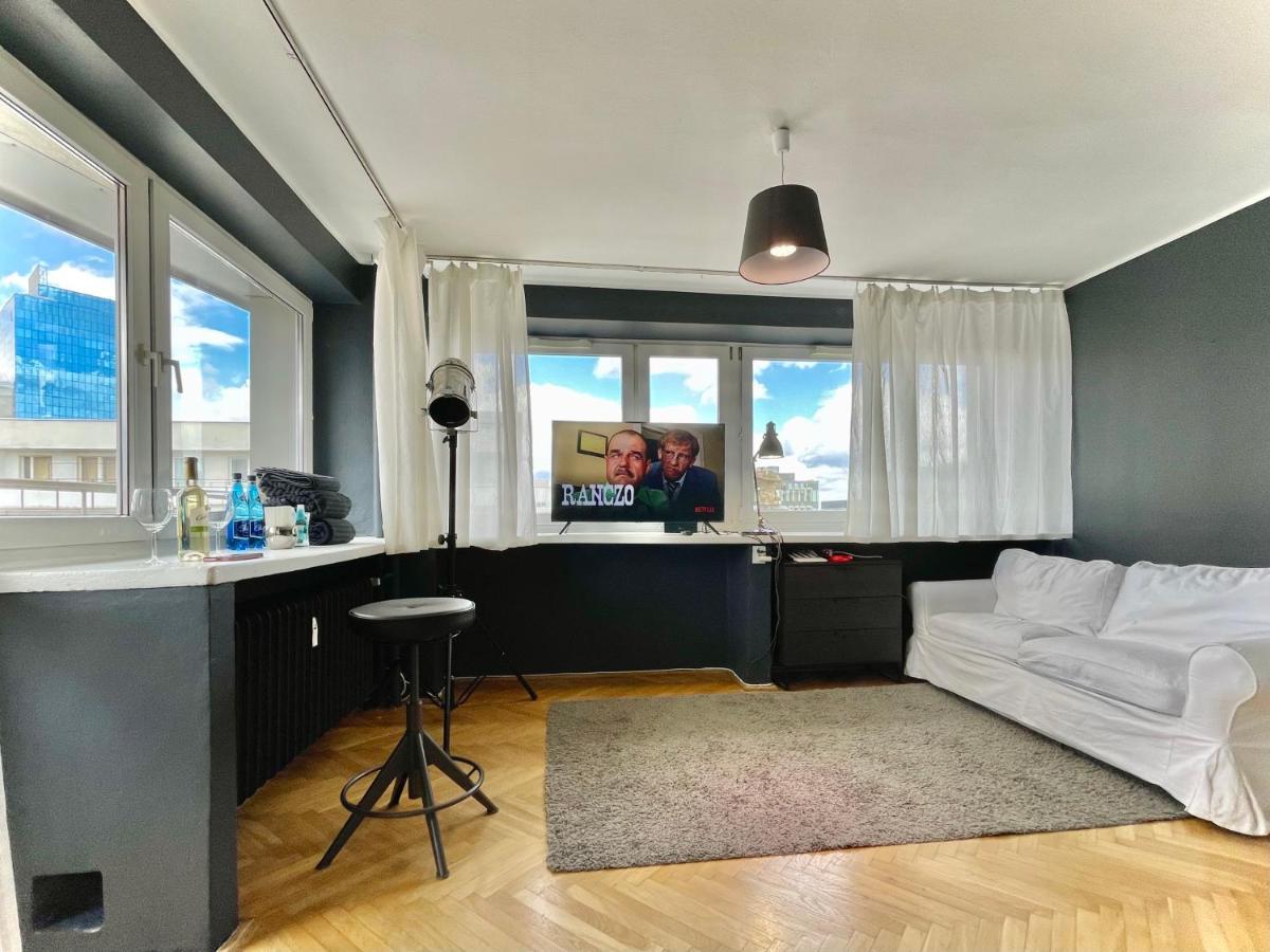 Super Silver 2Xmetro Parking Wifi 300 Mb/S Nowy Netflix Hbo Appletv Filharmonia Warsawa Bagian luar foto